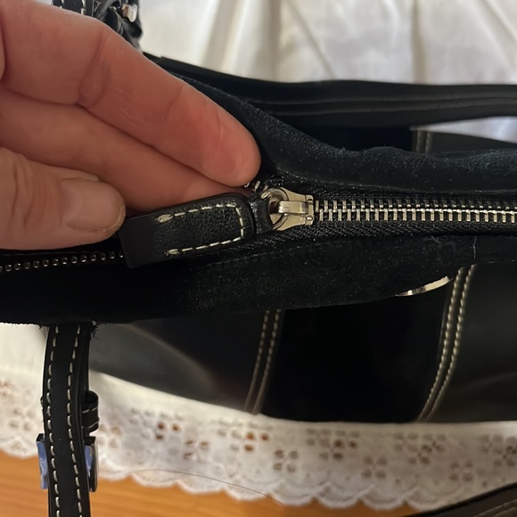 Etienne Aigner black leather shoulder purse (15” x 10.5” x  6”) - Picture 9 of 12